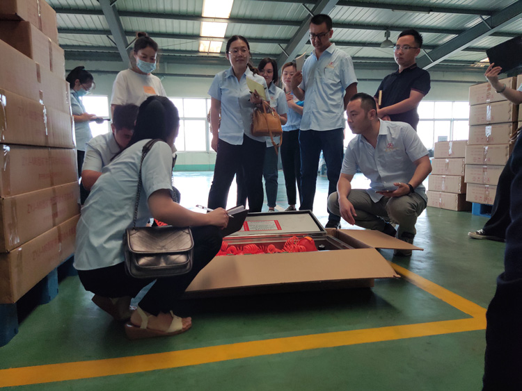 山東礦安機電電商全體員工去廠實地學習產(chǎn)品知識